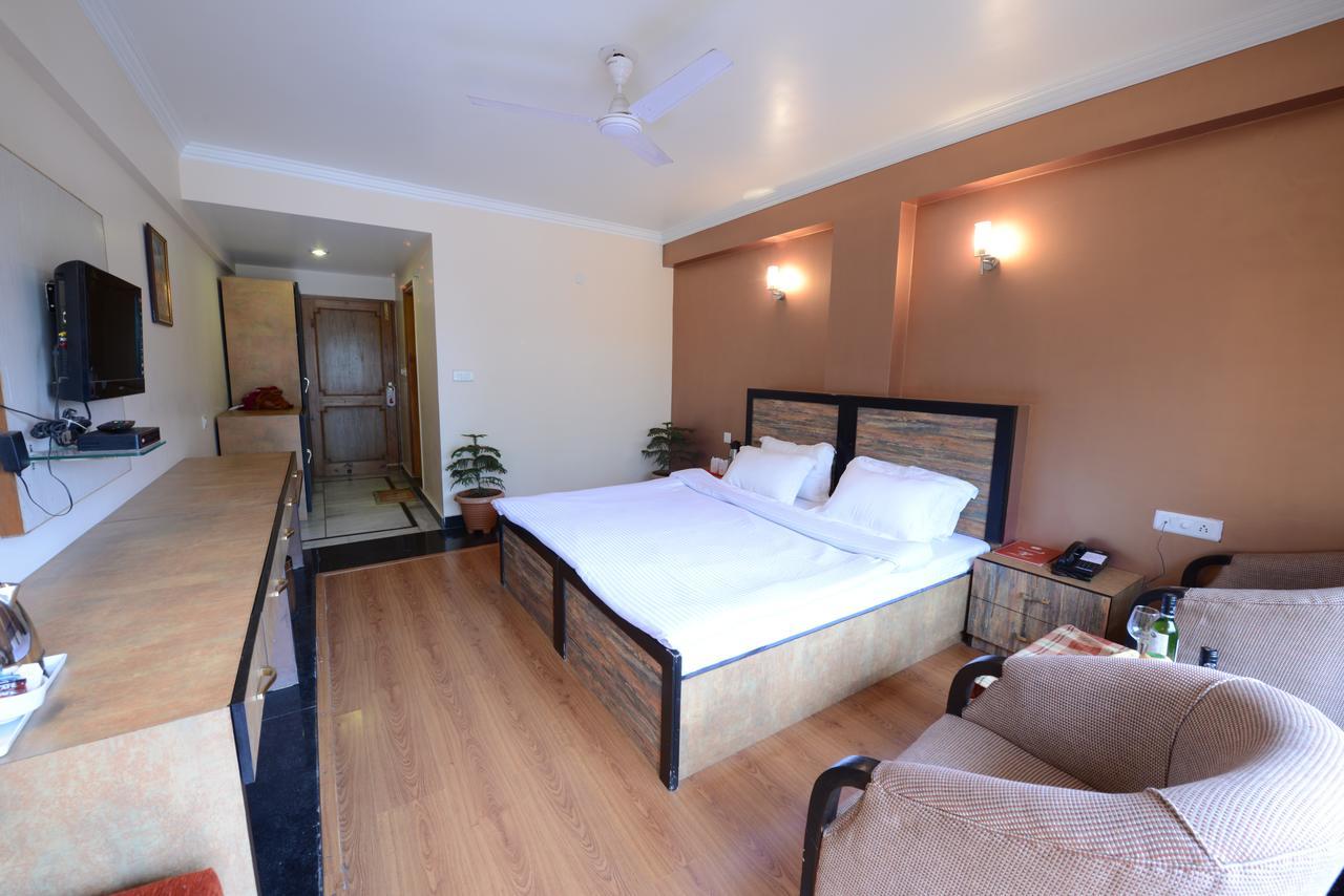 Hotel Park Paradise Manali มะนาลี ภายนอก รูปภาพ
