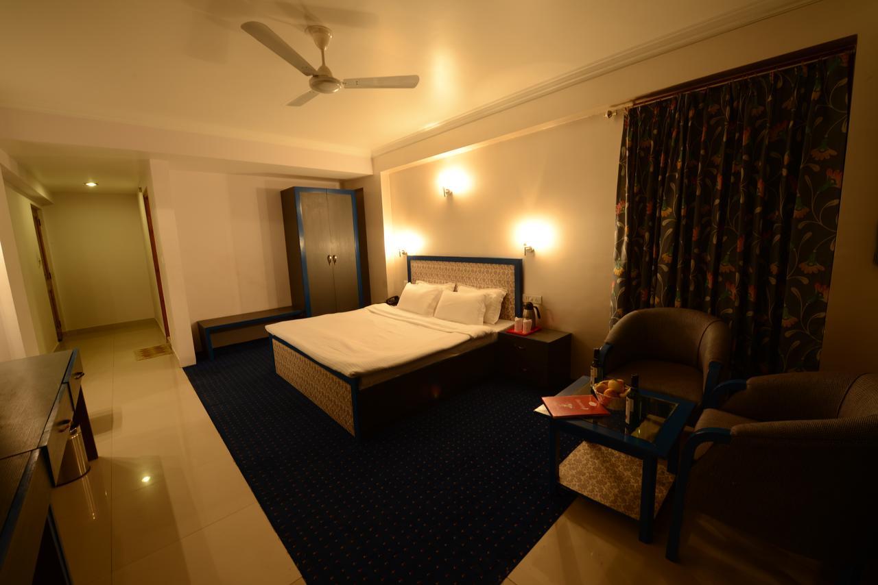 Hotel Park Paradise Manali มะนาลี ภายนอก รูปภาพ
