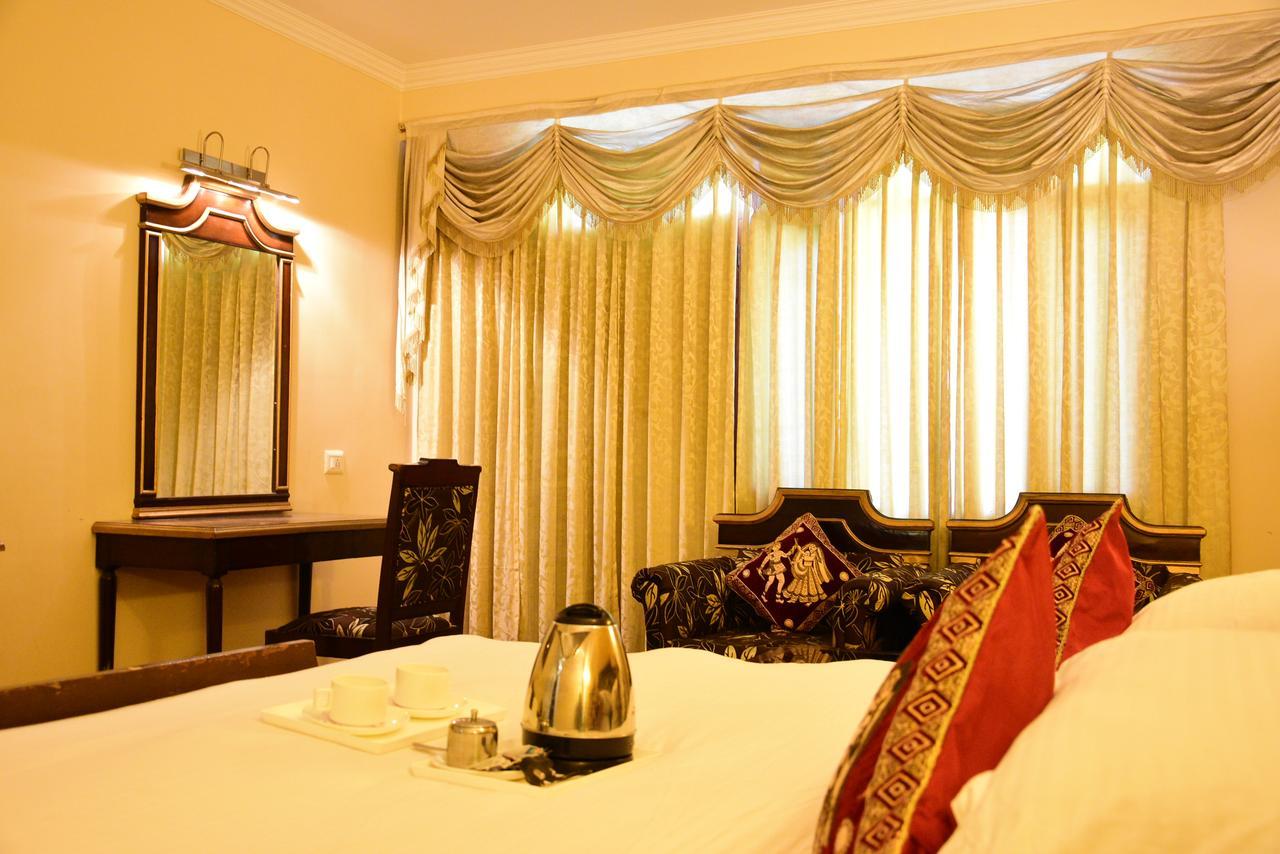 Hotel Park Paradise Manali มะนาลี ภายนอก รูปภาพ